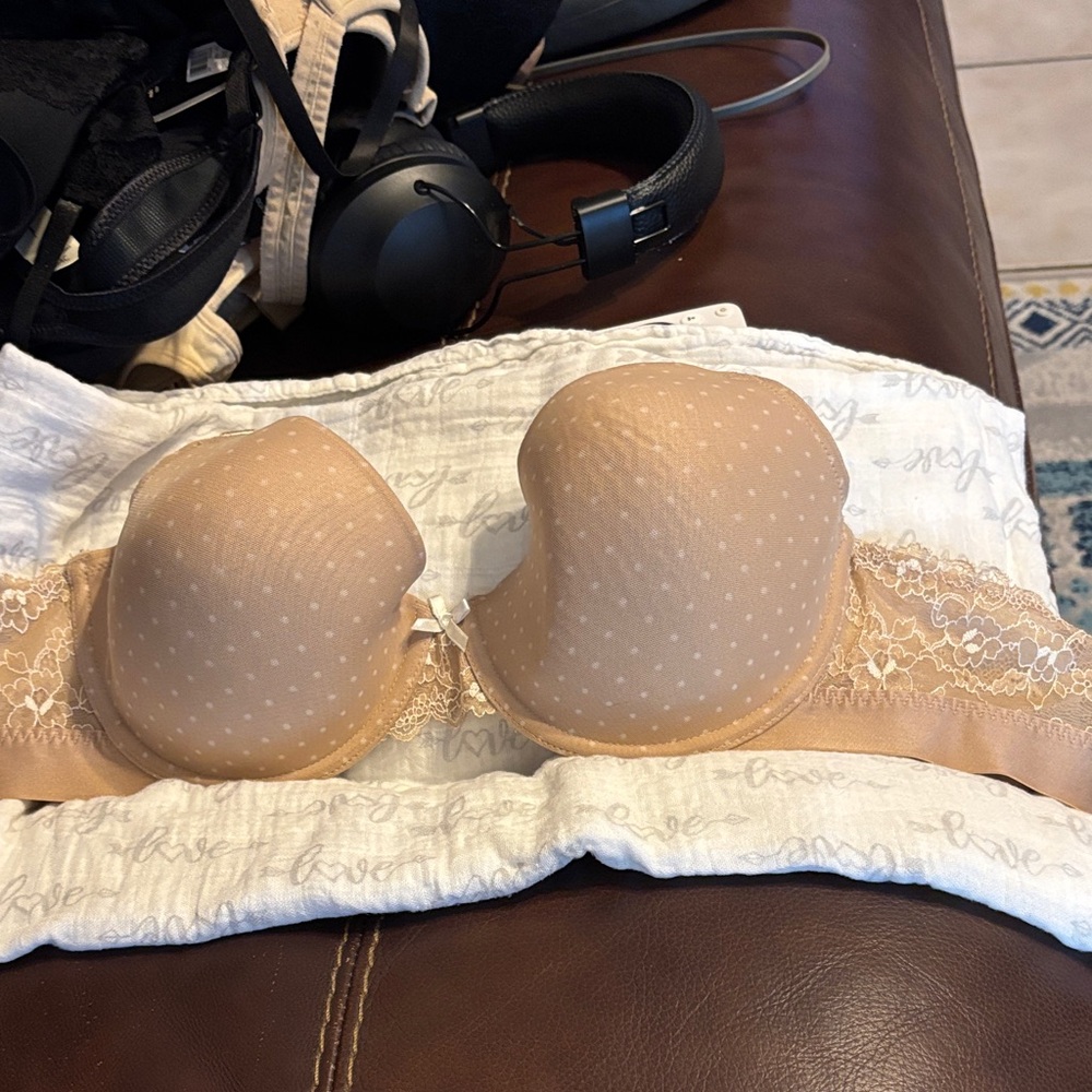Strapless Nude Lace-Detailed Bra 34DD